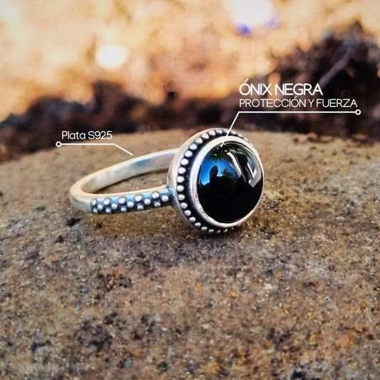 Anillo Protector de Ónix Negro y Plata - Aventurinne