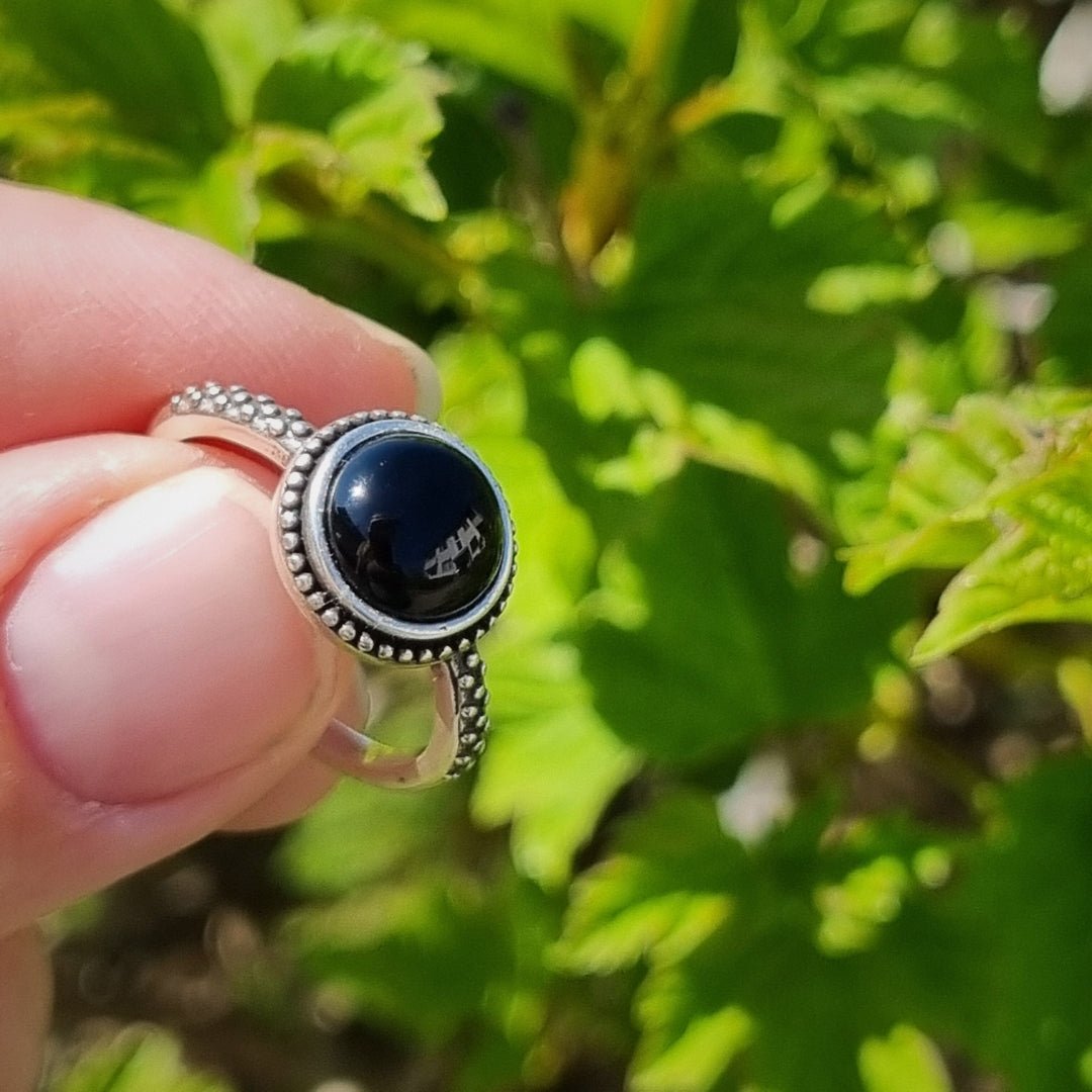 Sterling Silver Black Onyx Protective Ring - Aventurinne